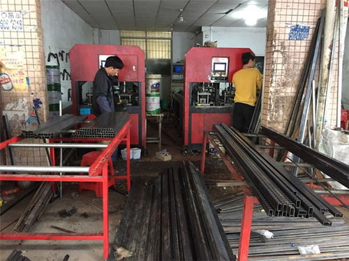 定制沖孔管加工 不銹鋼管定制沖孔管 堅城五金制品